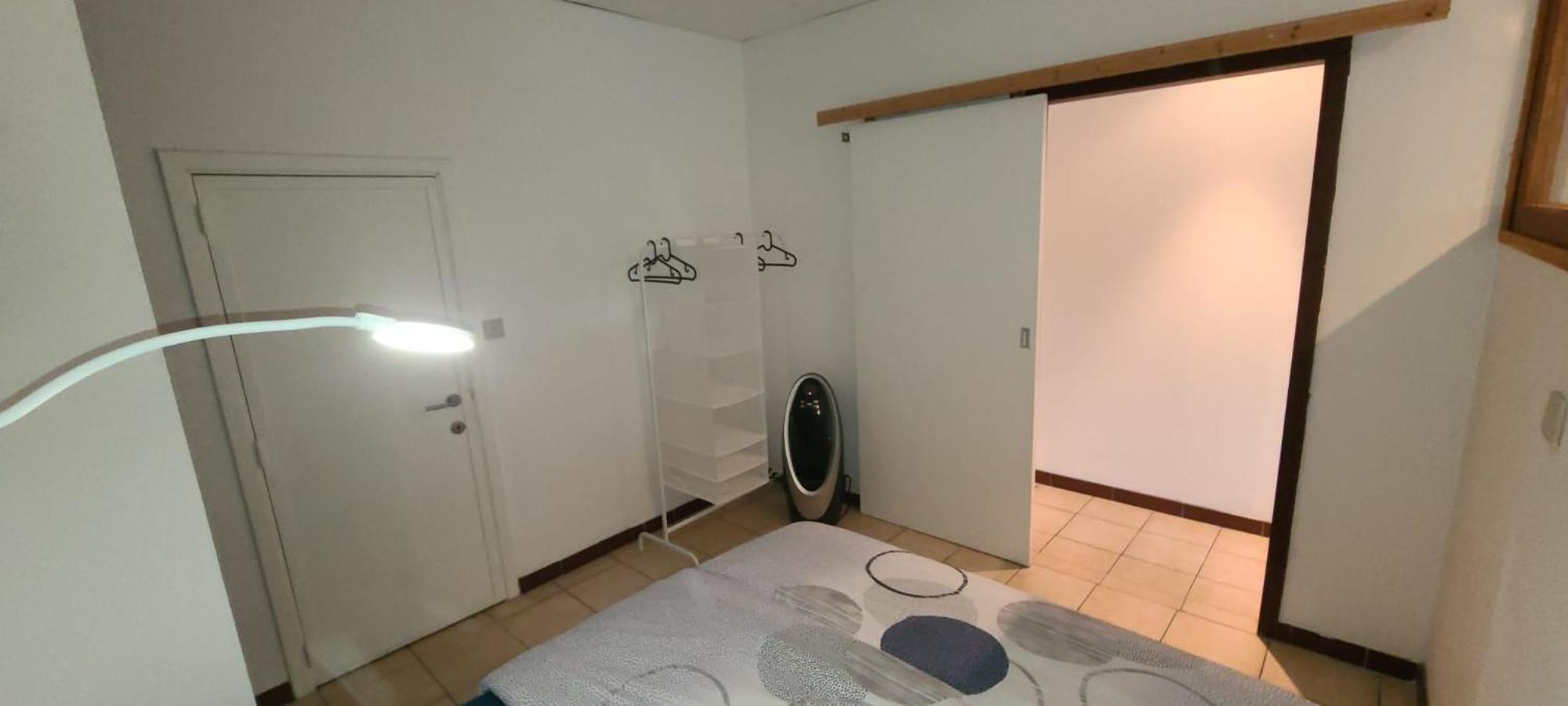 Hebergement Basique Et Fonctionnel Bon Rapport Qualite Prix Apartment Nameche Exterior photo